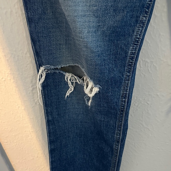 Joe's Jeans Medium Blue Ripped Boyfriend Jeans - Picture 4 of 12